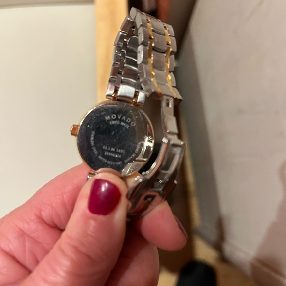 Womens Movado watch two tone - Picture 6 of 6